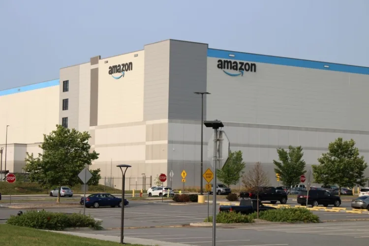 Iowa sues Amazon with 21 states and FTC, alleging deceptive advertising scheme